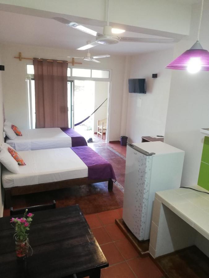 Отель Casa Puerto Bonito & Private Coworking Пуэрто-Эскондидо Экстерьер фото