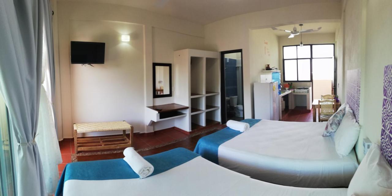 Отель Casa Puerto Bonito & Private Coworking Пуэрто-Эскондидо Экстерьер фото