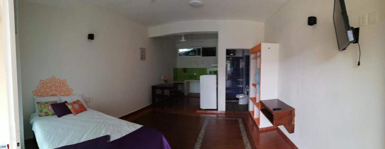 Отель Casa Puerto Bonito & Private Coworking Пуэрто-Эскондидо Экстерьер фото