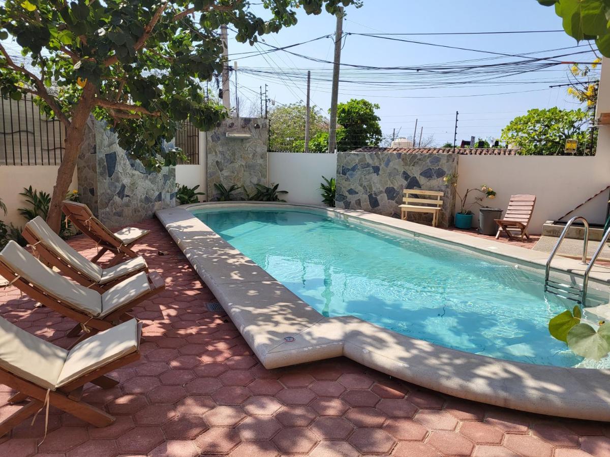 Отель Casa Puerto Bonito & Private Coworking Пуэрто-Эскондидо Экстерьер фото